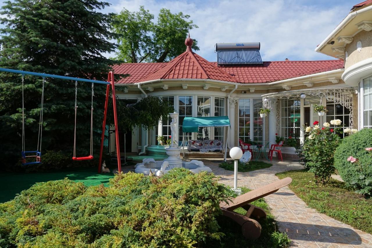 White House Apartments Odesa Exterior photo