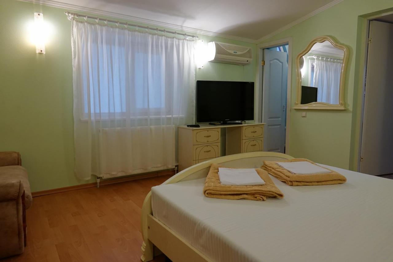 White House Apartments Odesa Exterior photo