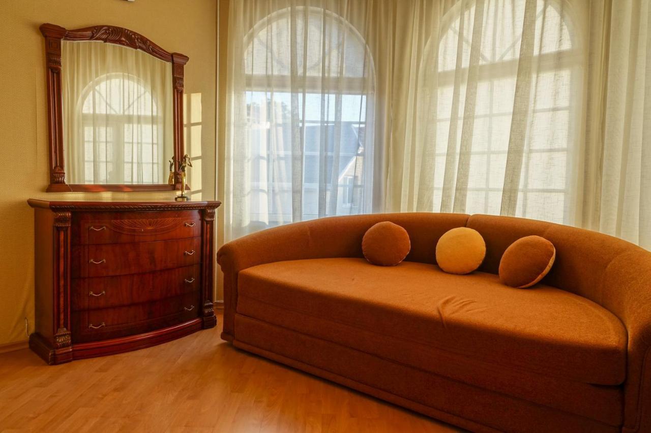 White House Apartments Odesa Exterior photo