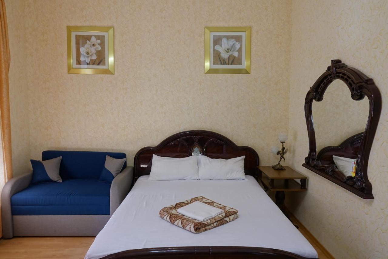 White House Apartments Odesa Exterior photo